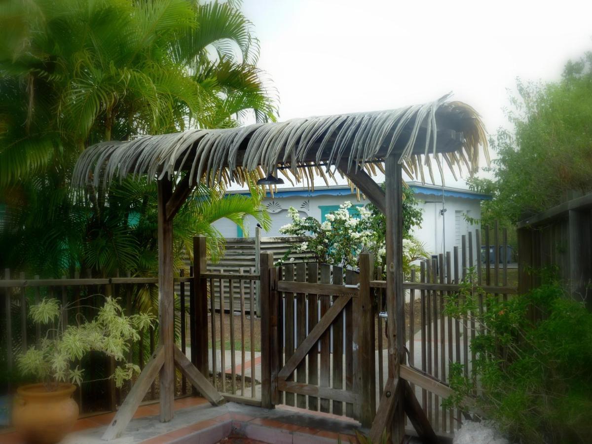 Bungalow La Papaye Bleue Residence Acces Piscine & Plage Saint-Francois  Exterior foto